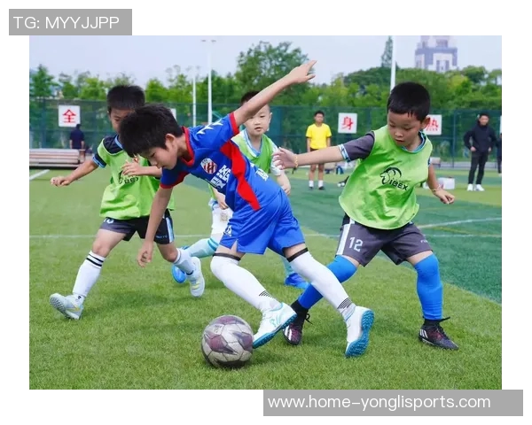 足球江津：激情四溢的绿茵场上演绎梦想与荣耀的青春篇章